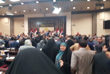 فضيحة جلسة البرلمان 