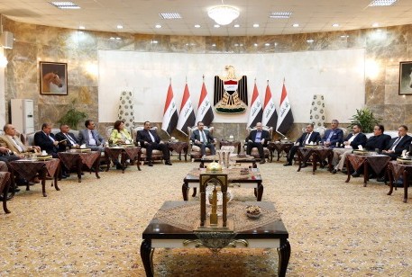 السيد أسامة عبد العزيز النجيفي يترأس اجتماعا موسعا حضره السادة وزراء ونواب