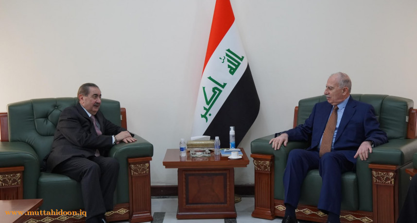 أسامة عبد العزيز النجيفي