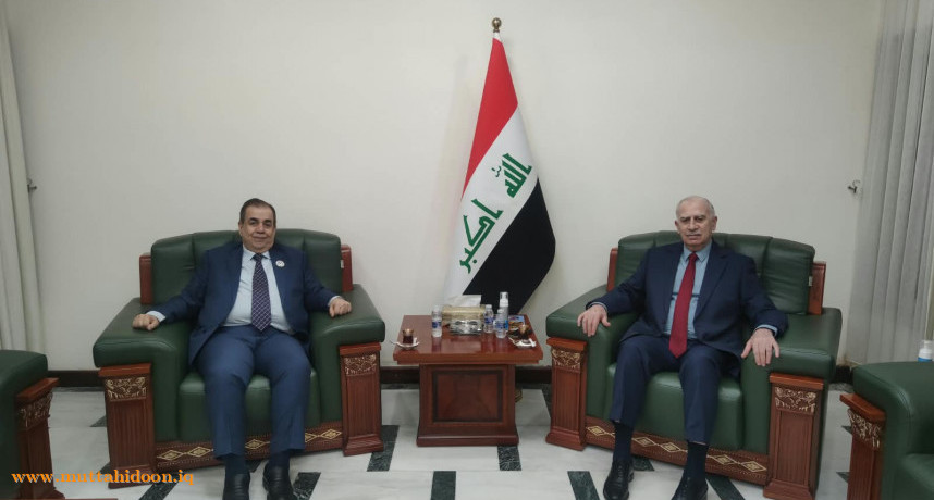 أسامة عبد العزيز النجيفي