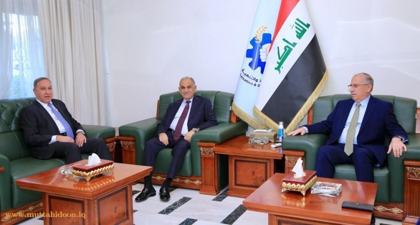 أسامة عبد العزيز النجيفي
