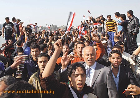 ​متظاهرو العراق يتحدون الطقس